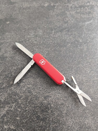 Petit couteau suisse - couteau,