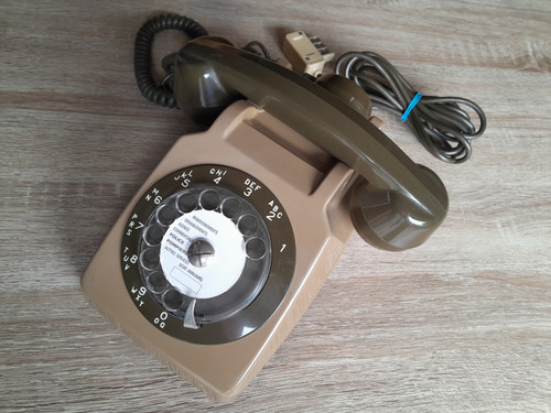 Téléphone fixe vintage