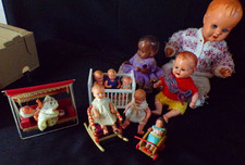 Ancien lot de 14 poupées ​maison Allemande West DD 1960 avec accessoires,🤩​👌