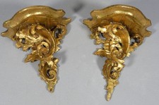 Paire de petites consoles d'appliques en bois sculpté doré, Italie vers 1960