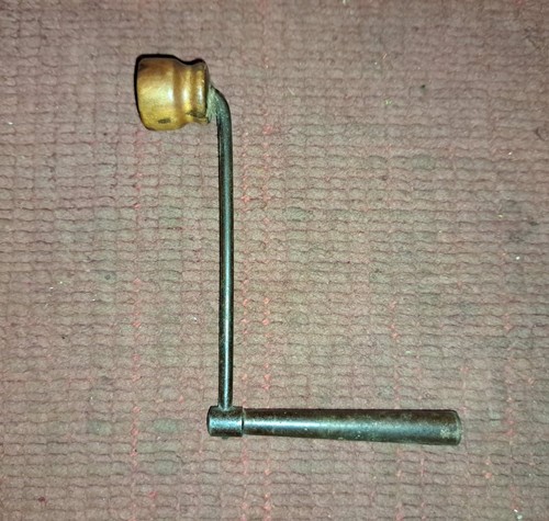 Ancienne clé manivelle pour