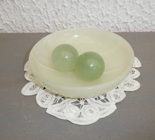 COUPELLE EN FADE ET DEUX BOULES EN JADE CHINE