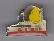 RARE PINS PIN'S .. POMPIER FIRE CASERNE CASQUE DEUX SEVRES MAULEON 79 ~EK