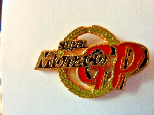Pin voiture grand - /,