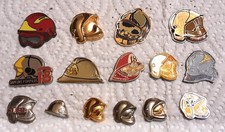 LOT DE 15 PIN'S CASQUES DE