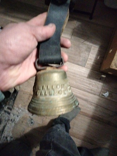 Ancienne cloche bronze - en,