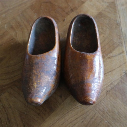 Jolie paire sabots - jolie,