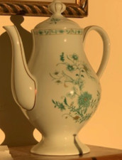 Cafetière en porcelaine de