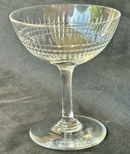 COUPE A CHAMPAGNE  EN CRISTAL  DE  BACCARAT  MODELE NANCY 11.5 CM
