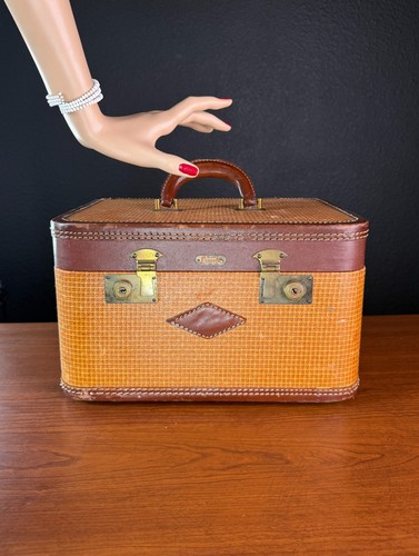 Vintage 1940s brown lincoln - brown,