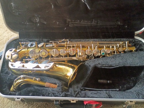 Conn alto sax 20m clean - conn, plays