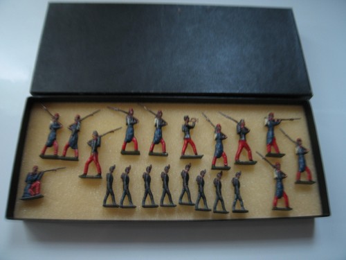 Petit lot soldats - 20,