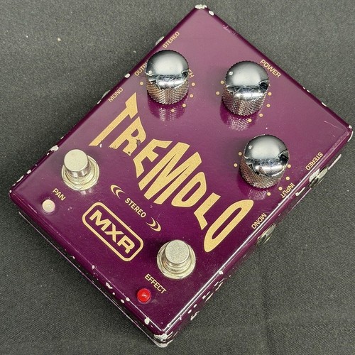 Pédale guitare trémolo - de,
