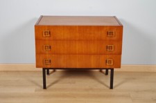 Commode moderniste style