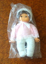 superbe ancienne poupée neuve