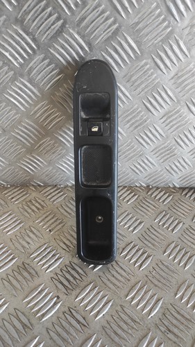 Commande bouton lève - , vitre