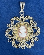 Pendentif vintage Camée femme