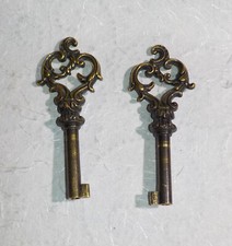 2 Jolies clés anciennes de