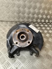 Pivot de moyeu avant droit