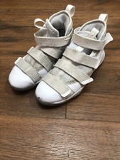 lebron james boys shoes size 4