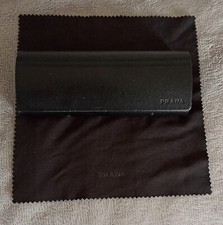 Prada, boîtier à lunettes et