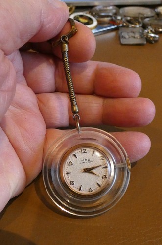 Ancien porte clé - , montre