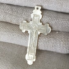 Croix Ancienne en Nacre Fin