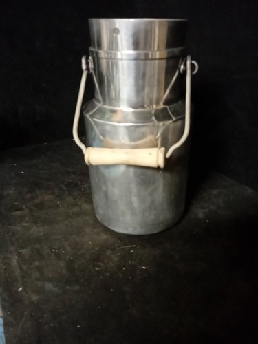 Pot lait laitière en alu - a, ,