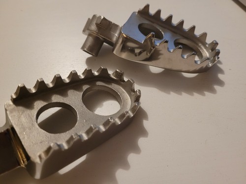 Reposes pieds neufs inox - neufs,