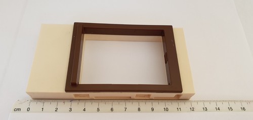 Mur blanc encadrement marron - blanc,