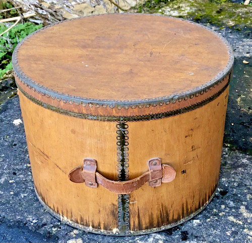 Ancienne grosse boite - boite, a