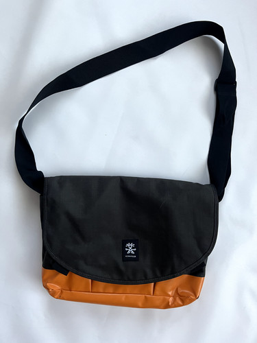 Crumpler messenger laptop bag