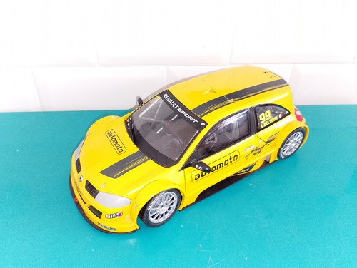 0604261 voiture renault - voiture,