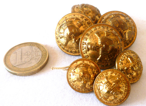 Boutons uniforme anciens - boutons,