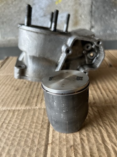 Cylindre piston suzuki - cylindre,