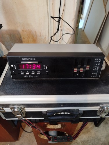 Radio réveil grundig - réveil,