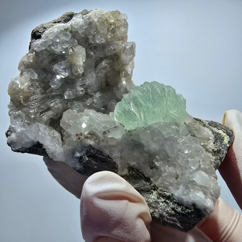 Sphère préhnite cube de - sphère,