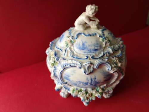 Boite porcelaine cupidon - boite,