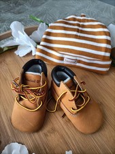 Ensemble Timberland bébé • Chaussures + Bonnet • Neuf
