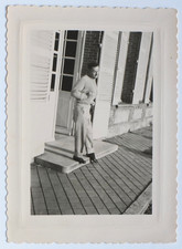 Homme travesti habillé femme - Photo vintage snapshot c. 1950 - 1960