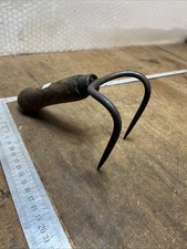 fourche outil ancien forgé Tire-Botte  de Foin Réf N.1