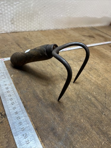 Fourche outil ancien forgé - outil,