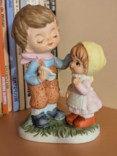 Figurine  Porcelaine Enfant Câlin