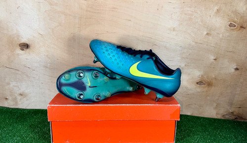 Nike magista opus sg - ii,