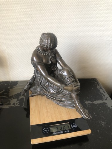 Sculpture bronze sappho de - sappho,