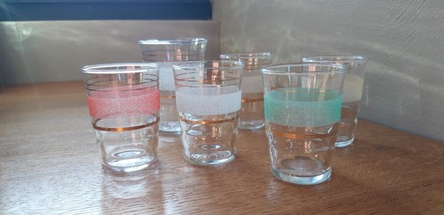 Lot verres table - table, anciens