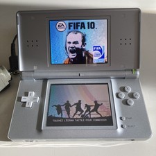 Console  Nintendo DS Lite Gris Métallisé + Jeu FIFA 10 + Chargeur TBE Sauf Écran