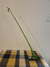 Grue A Chenille Sennebogen