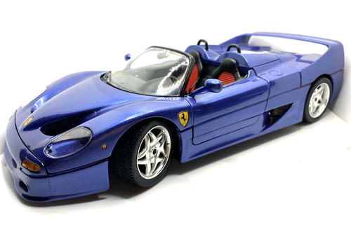 Voiture burago ferrari - 1/18,