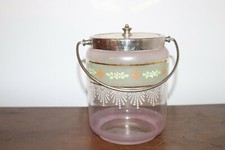 Seau à biscuits en verre à décor floral émaillé monture métal 